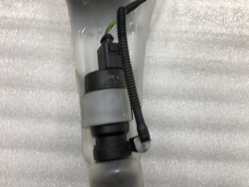 фото №6, Бачок омывателя audi tt 8j 8k0955453