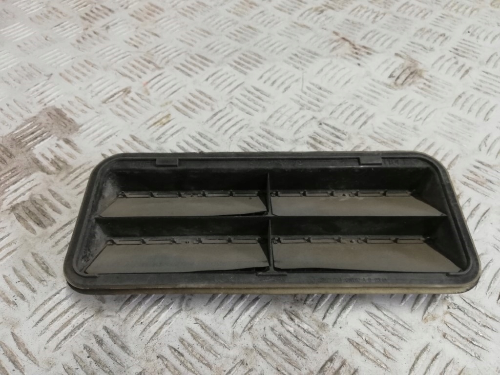 фото №4, Ford mondeo mk4 решётка диффузор багажника