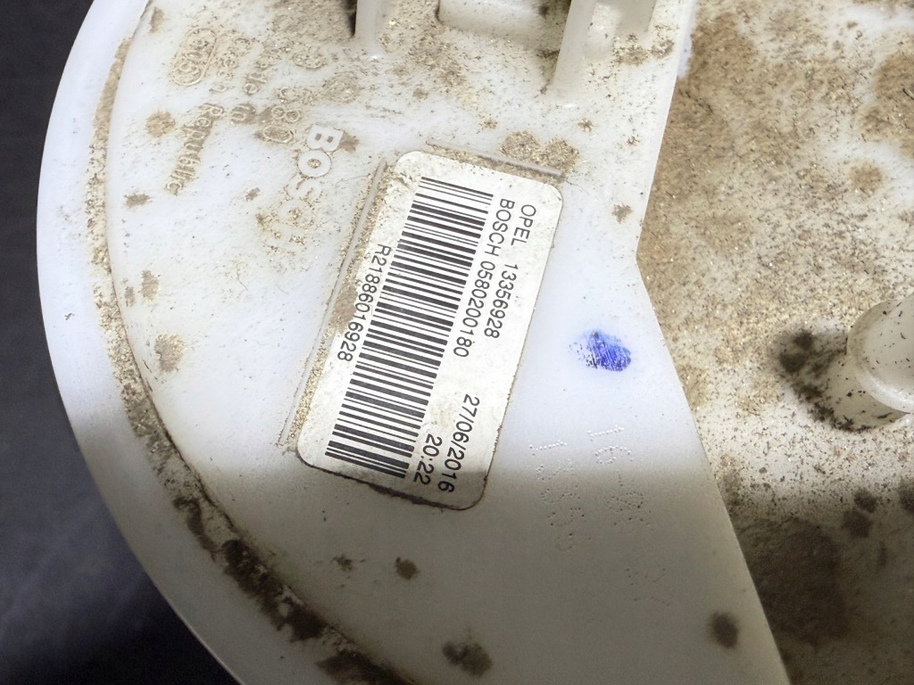 Opel corsa e adam 1.2 1.4 бензин насос топлива помпа zbiornka 13356928 с Разборки