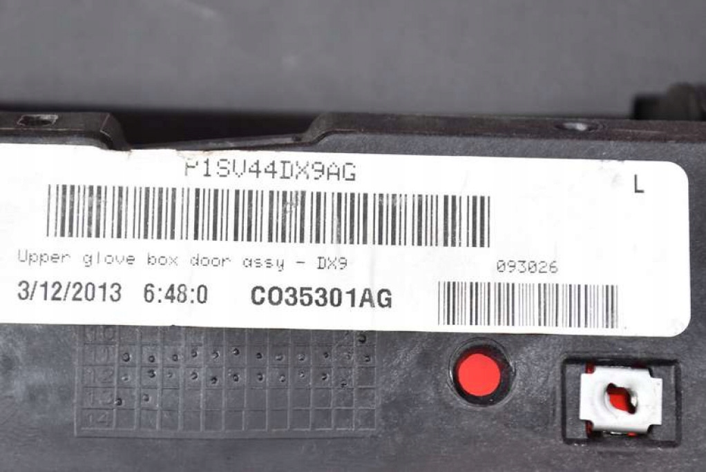 фото №7, Кришка бардачка пасажира eu c035301ag chrysler town & country 5 v 07-16