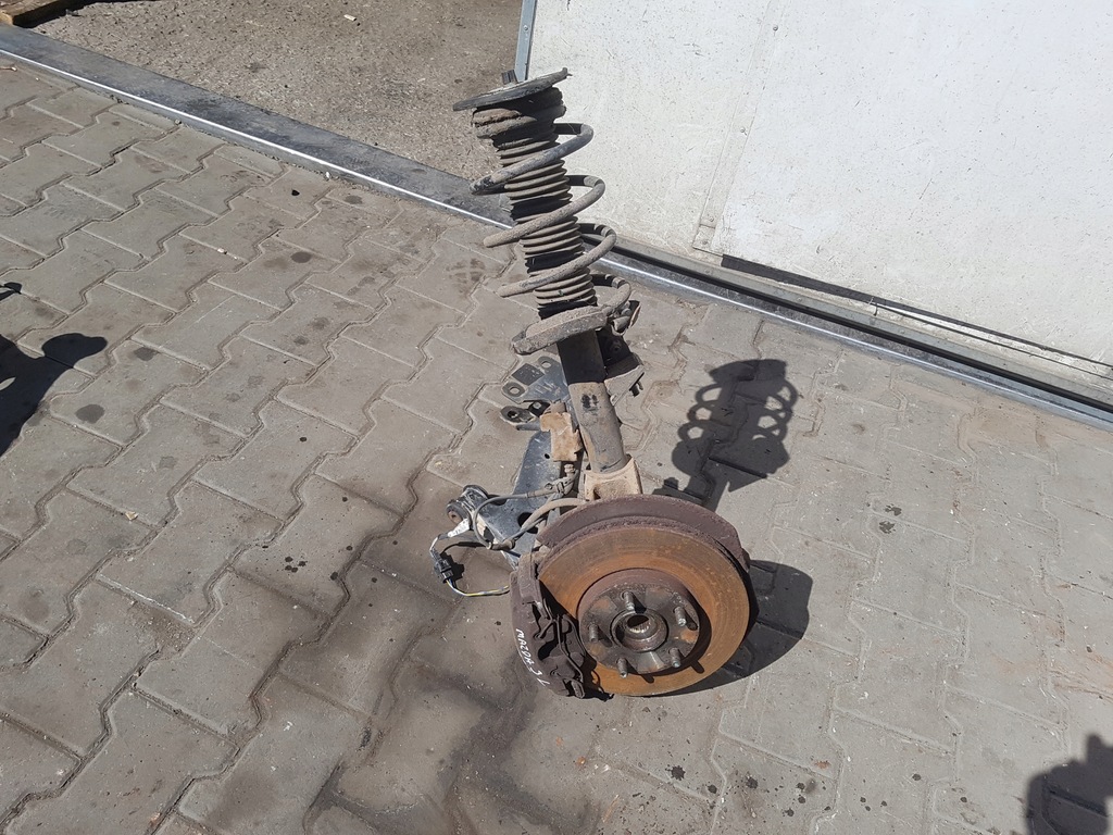 фото №1, Mazda 3 ii bl 1.6 d амортизатор поворотный кулак левая