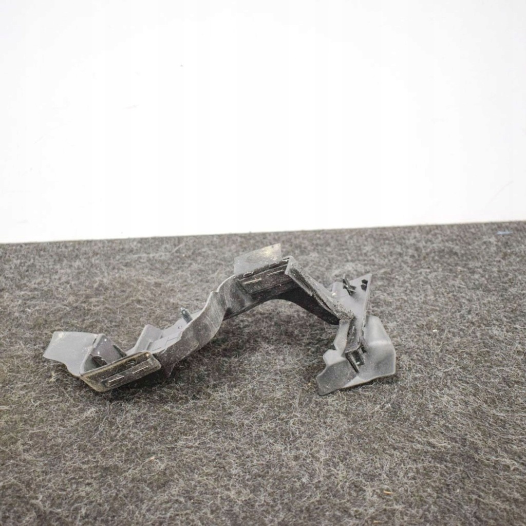 фото №1, Toyota auris e180 2015 другая часть подвеска