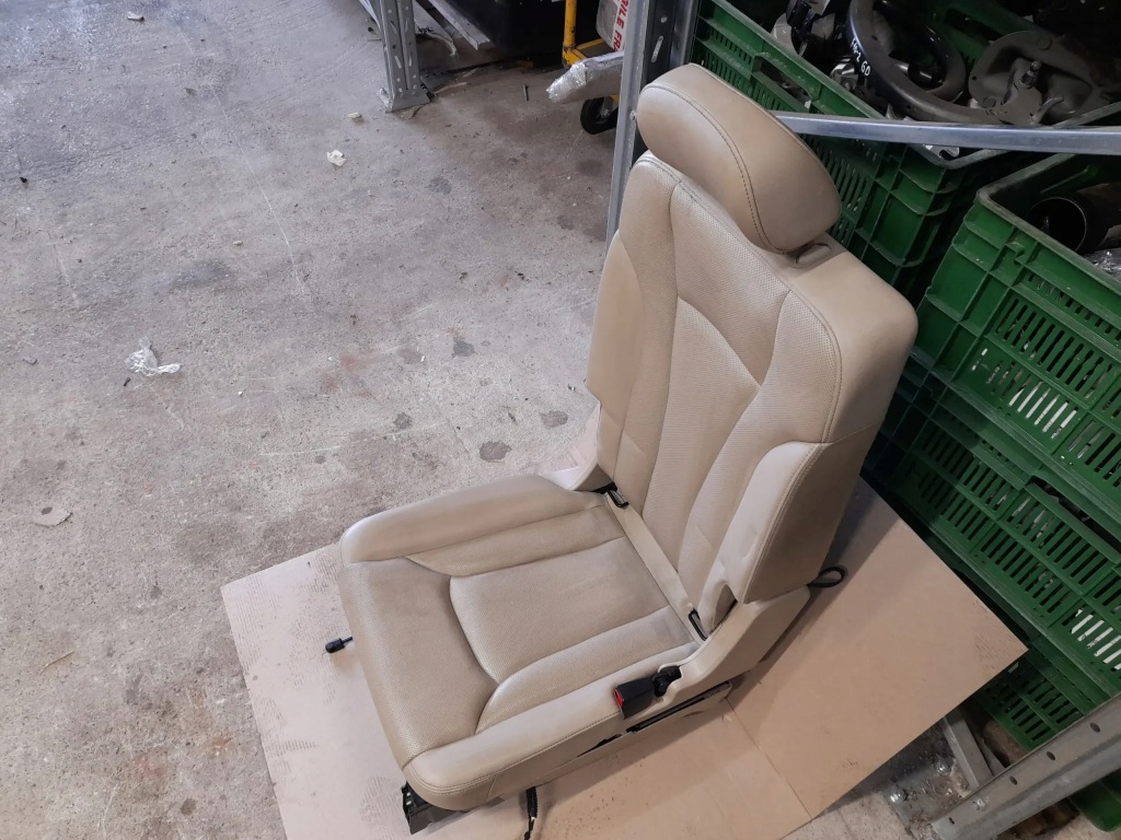 фото №8, Audi q7 4m 2018 задняя сторона правая сиденья, сиденье