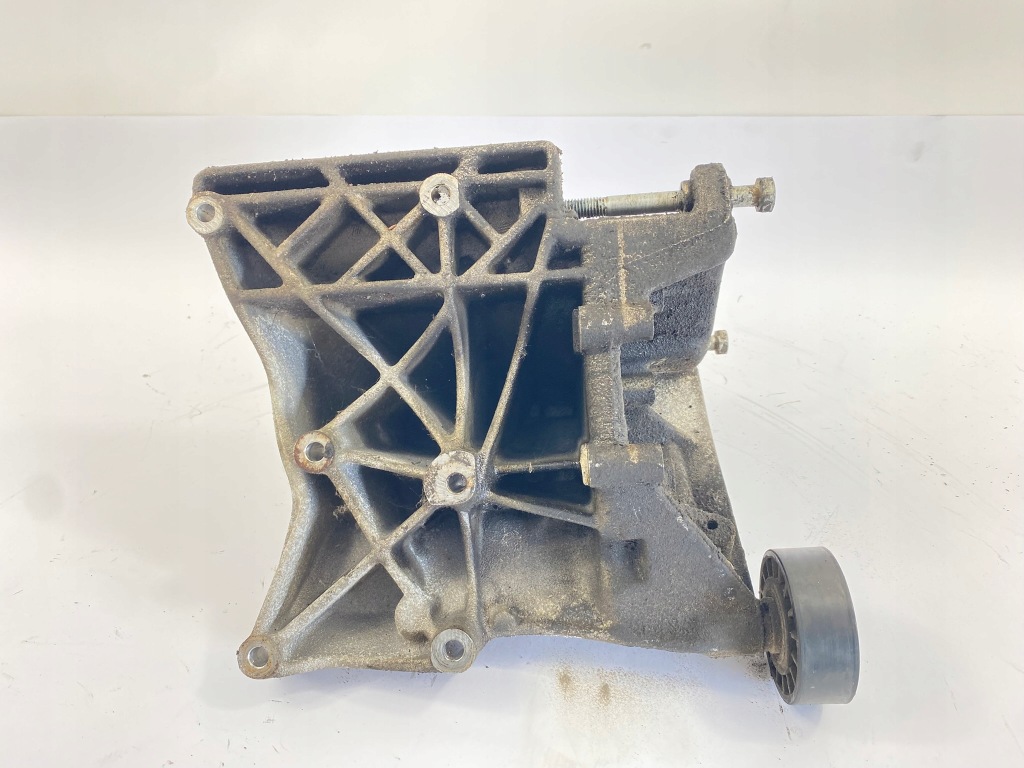 Кронштейн кронштейн кронштейн двигателя mercedes c klasa w203 2.0 200 1110960645 Киев