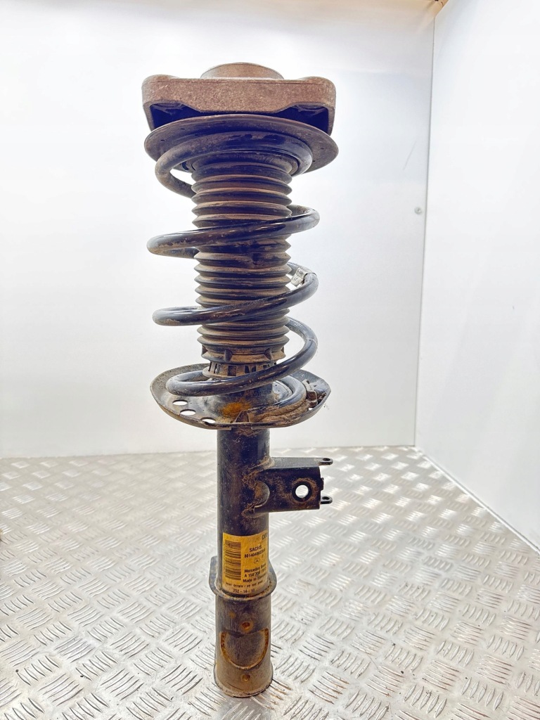 фото №1, Mercedes-benz gla w156 2015 амортизатор передний