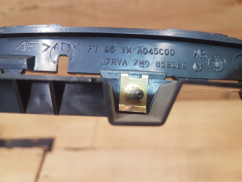 фото №3, Рамка захист радіо панелі консолі vw sharan i