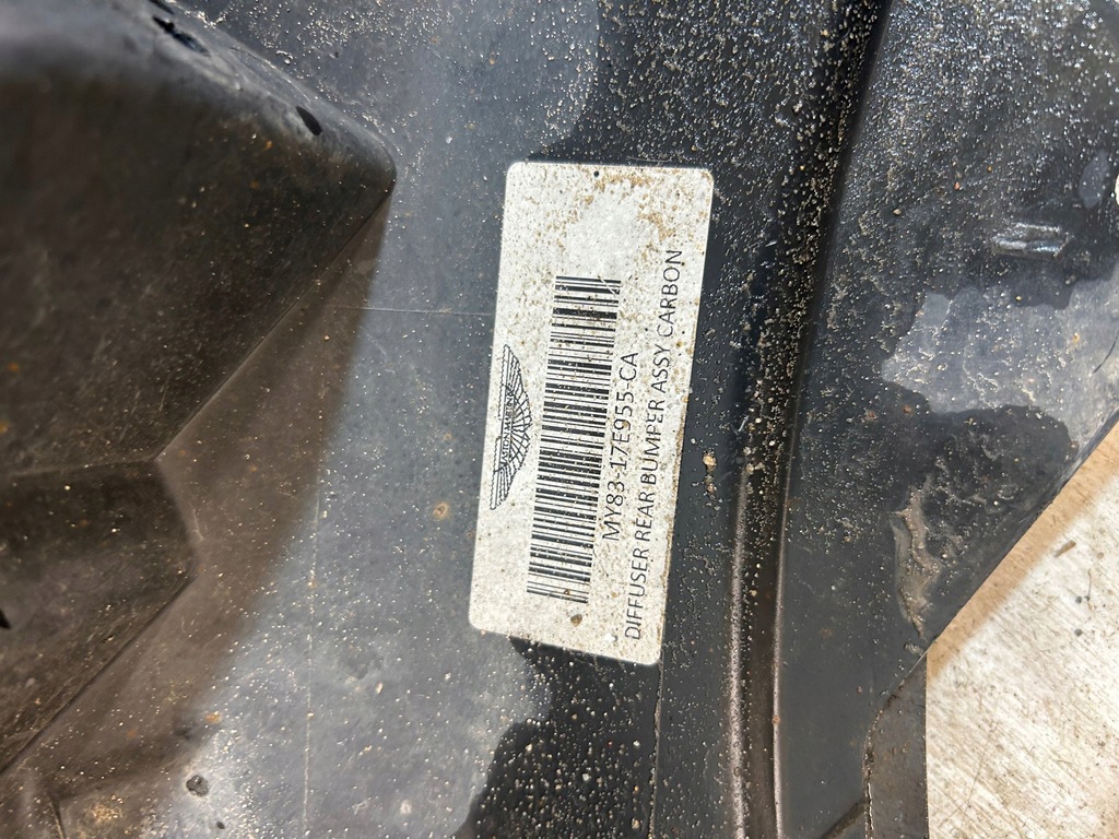 фото №9, Aston martin dbx диффузор задний карбон