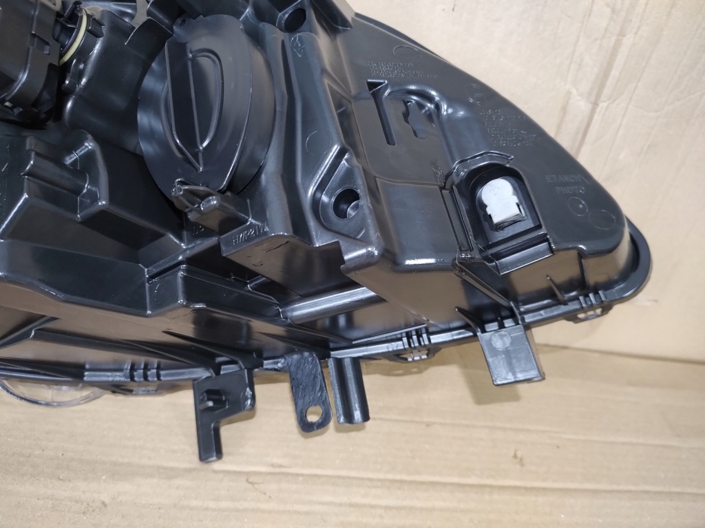 фото №11, Фара лампа передняя перед левая renault laguna iii 89901834 europa