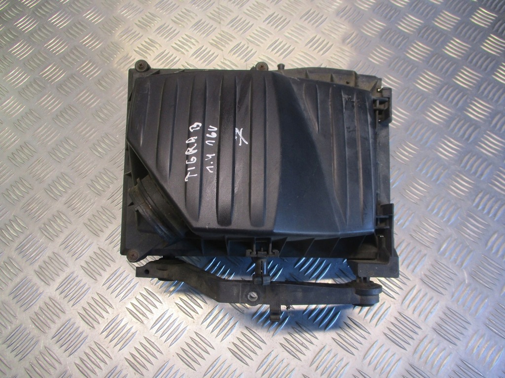 фото №1, Корпус фильтра воздуха opel tigra b 1.4