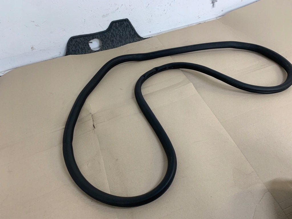 фото №3, Ford mustang mach-e прокладка дверь кузовная левый задняя левая задняя