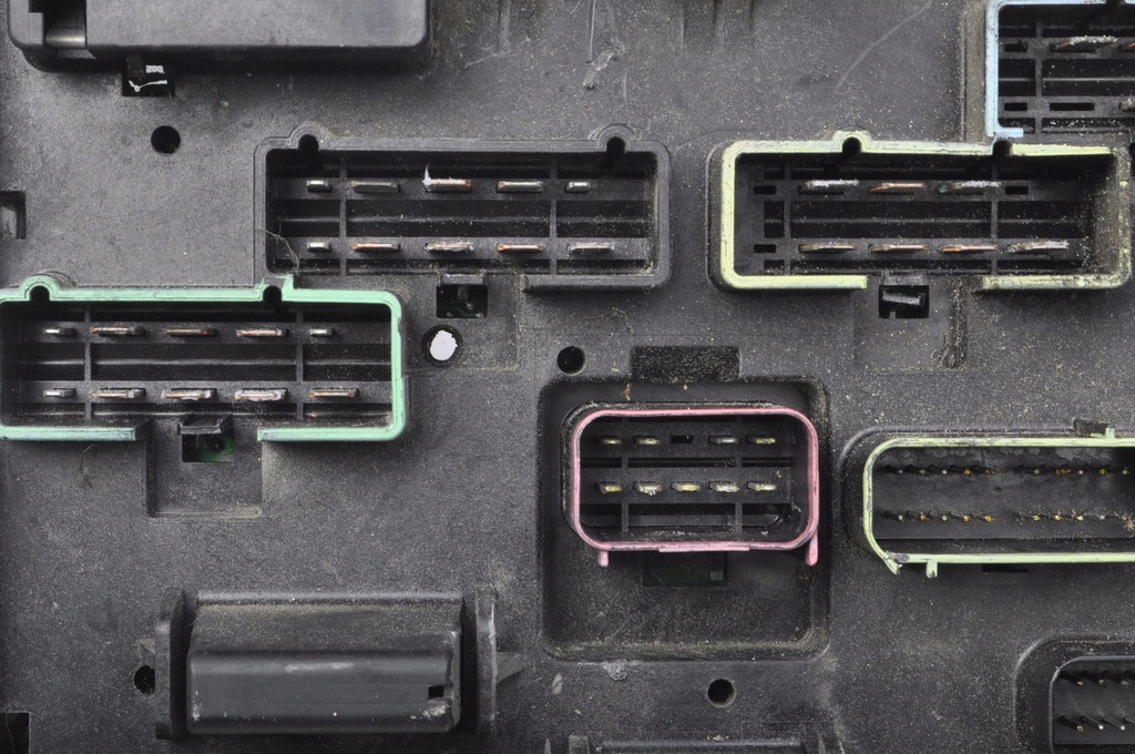 фото №6, Grand voyager iv 2.5 crd коробка предохранителей