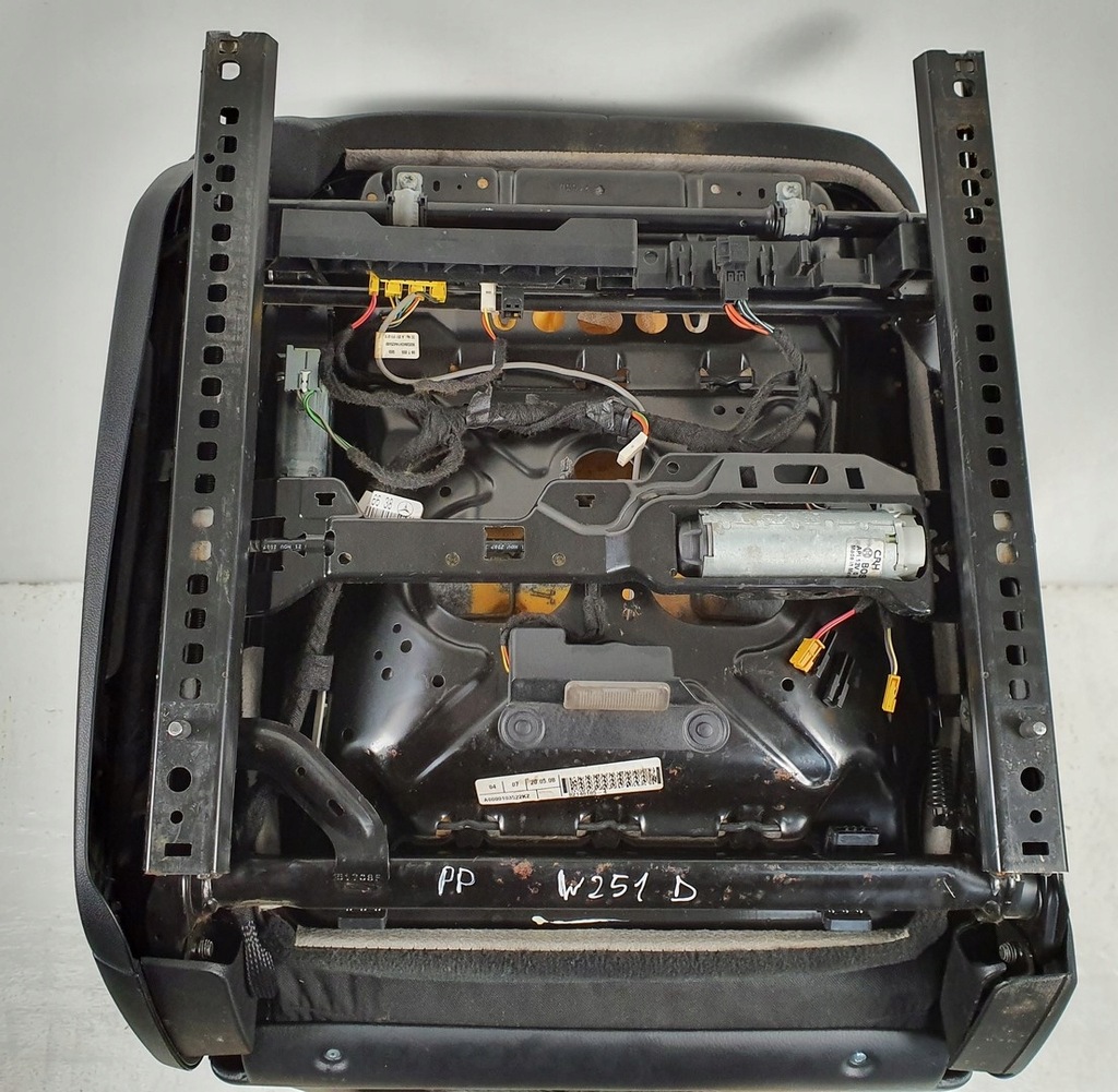 фото №8, Сидіння пасажира правий перед mercedes w251 europa