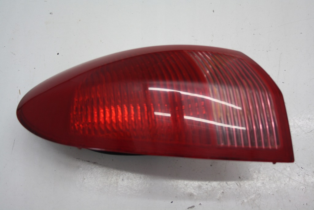 фото №1, Лампа левый задняя alfa romeo 147 2000-2004r 03322010 46556349