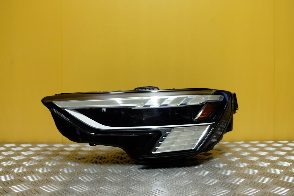 фото №1, Audi a3 s3 rs3 8y 2020- фара лампа matrix led левая usa