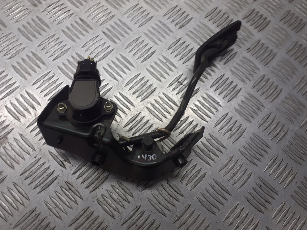 Купити Потенціометр газу toyota avensis t25 2.0 7811135030