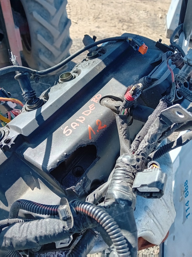 Купить Двигатель стойку dacia sandero d4ff732 f476394 opalony