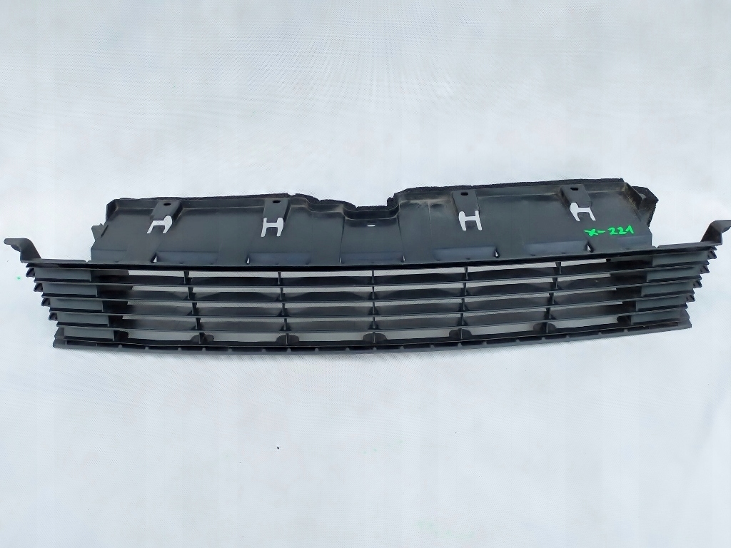 фото №1, Toyota prius v + 2014- решітка радіатора решітка бампера