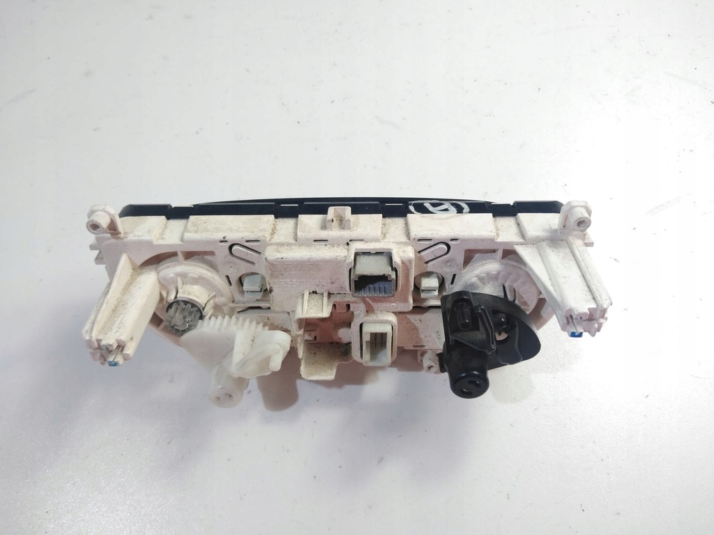 фото №2, Панель обдув кондиционера renault оригинальный номер 5r5841100