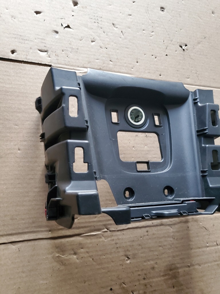 фото №3, Корпус защита разъём 12v панели mini cooper f57