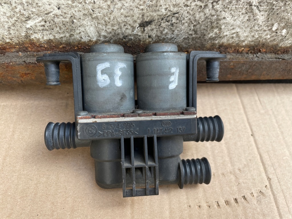 Купить Электроклапан воды bmw e39 e38 под кондиционер оригинал bmw