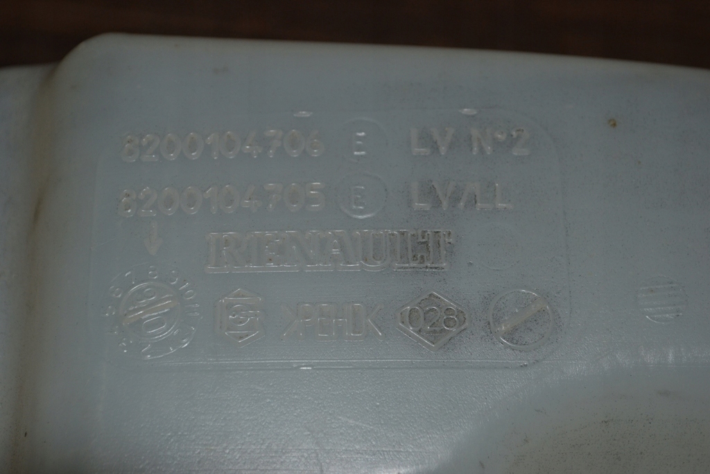 фото №4, Renault scenic ii - бак 8200104706 8200104705