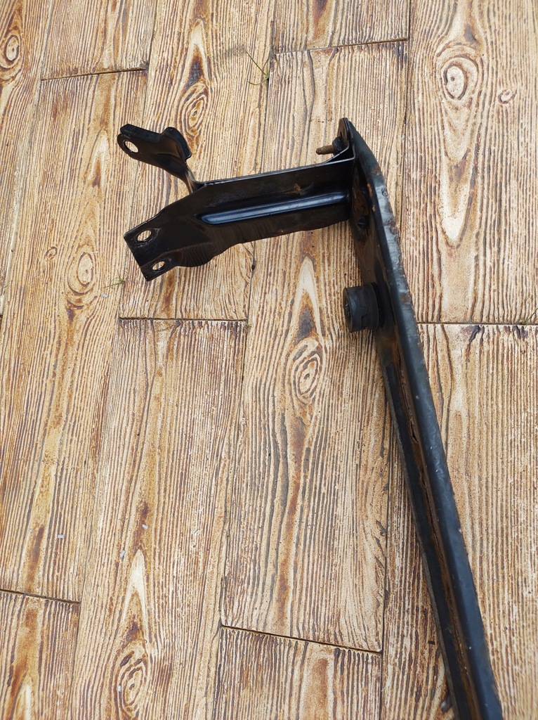 фото №10, Volvo v60 13r- балка pod радіатор