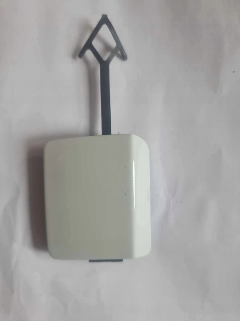 фото №1, Dacia sandero iii - заглушка фаркоп бампера перед 511805511r