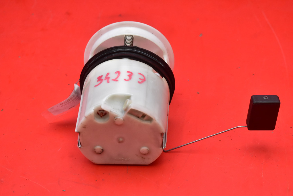 фото №6, Помпа насос топлива mazda 6 1 i gg 2.0 16v 141 km 02-05