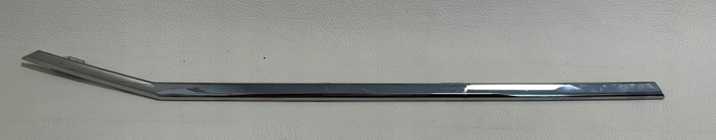 фото №1, Vw passat b8 молдинг декоративная решетка перед