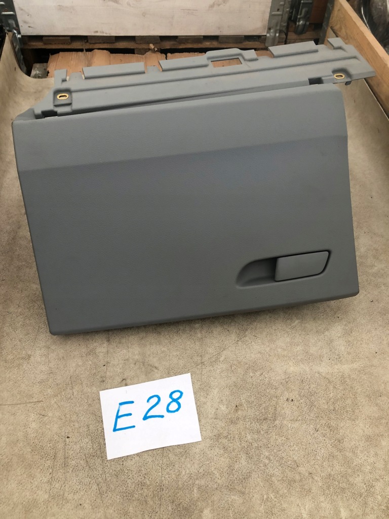 фото №1, Бардачок audi оригинальный номер 80b857035a