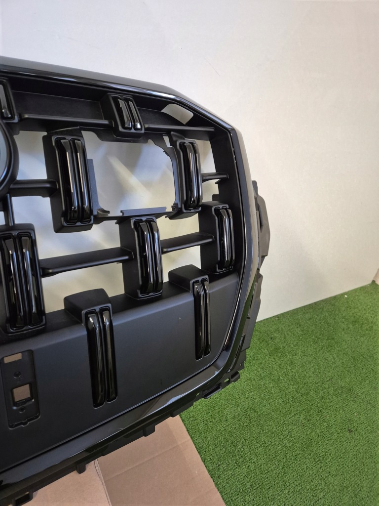 фото №11, Audi q8 4m8 lift решётка радиатора решётка радиатора решётка радиатора радиатора 4m8853651 оригинал чёрный