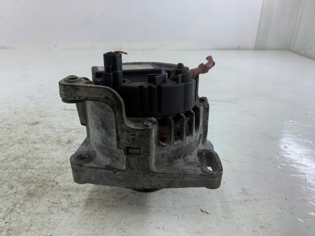 Renault clio 2 1.2 генератор 7700437090 95a Цена