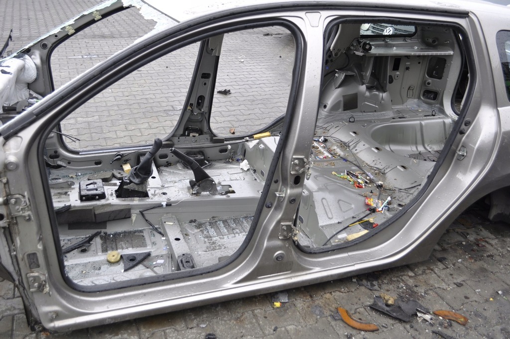 фото №1, Dacia logan mcv ii kombi блок двигателя порог левый