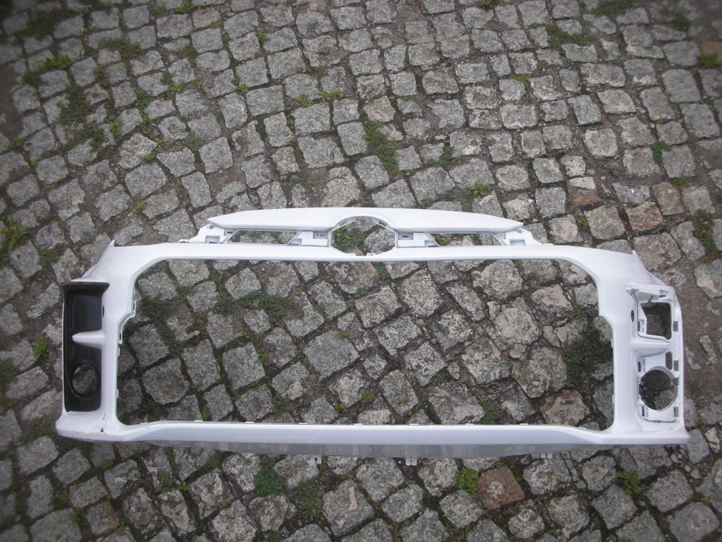 Купити Toyota yaris iv бампер передній gt sport перед