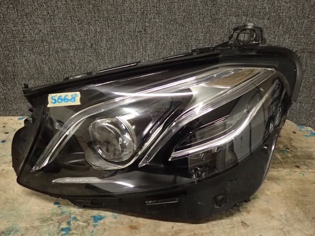 фото №1, Лампа перед левая mercedes e klasa w213 full led