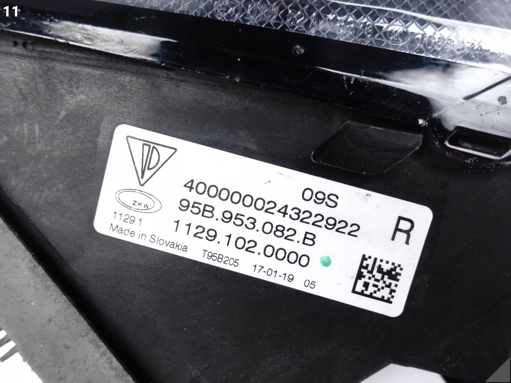 Porsche macan 95b рестайлинг  18- led поворотник фара противотуманная фара правый перед Оригинал