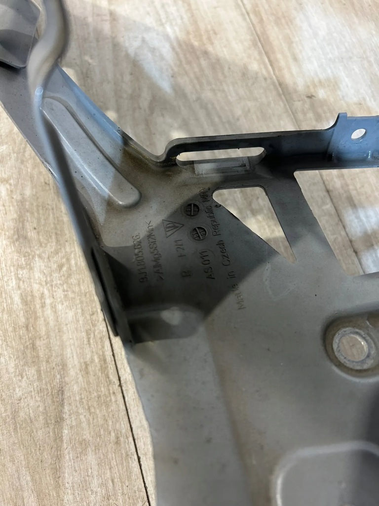 фото №7, Porsche taycan 9j1 крила правий передній