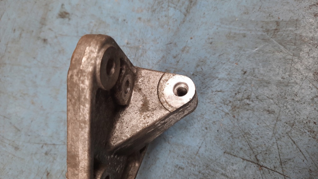 фото №8, Кронштейн генератора 31316673 volvo xc60 s80 v70 iii