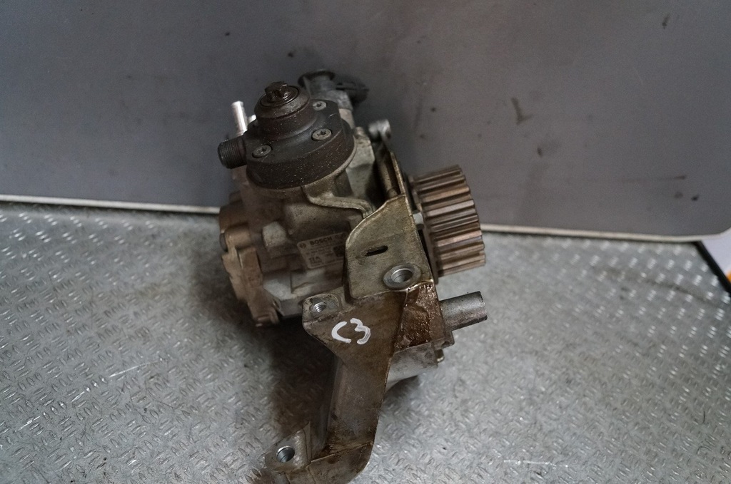 фото №1, Насос впрыскная citroen c3 ii 1.6 hdi 0986437430