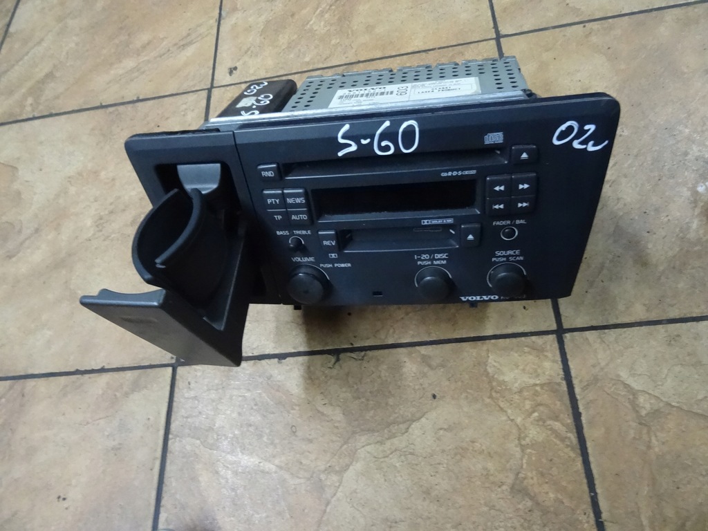 фото №3, Volvo s60 2.4d 02' рамка радіо cd 9491217 8651152-1