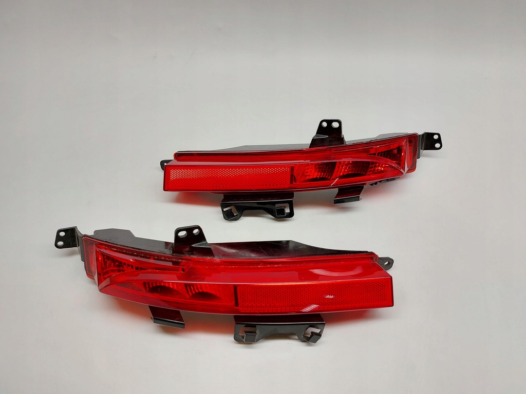 фото №2, Land rover discovery sport fk7215k272 73 лампи задня