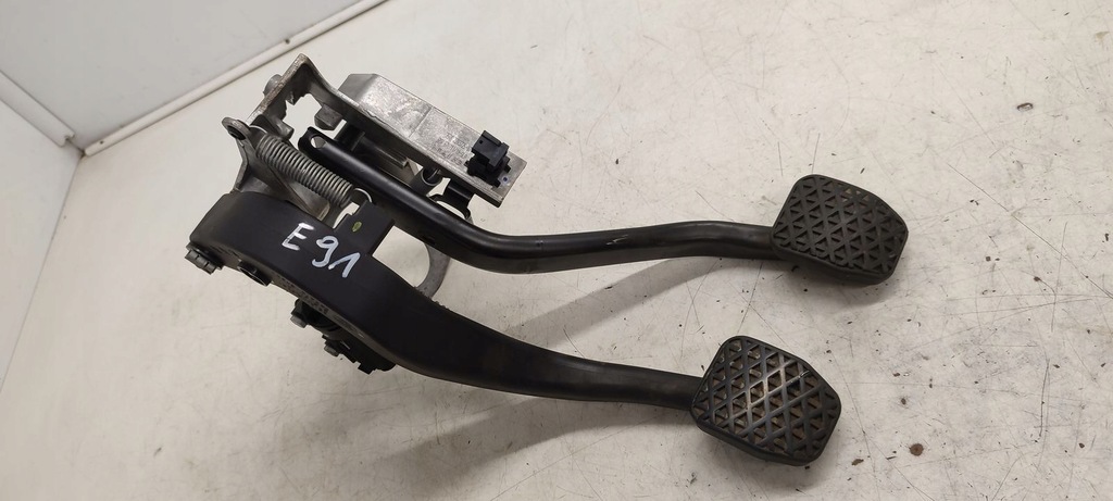 фото №7, Педаль педалі зчеплення гальма bmw e91 lift 2,0d