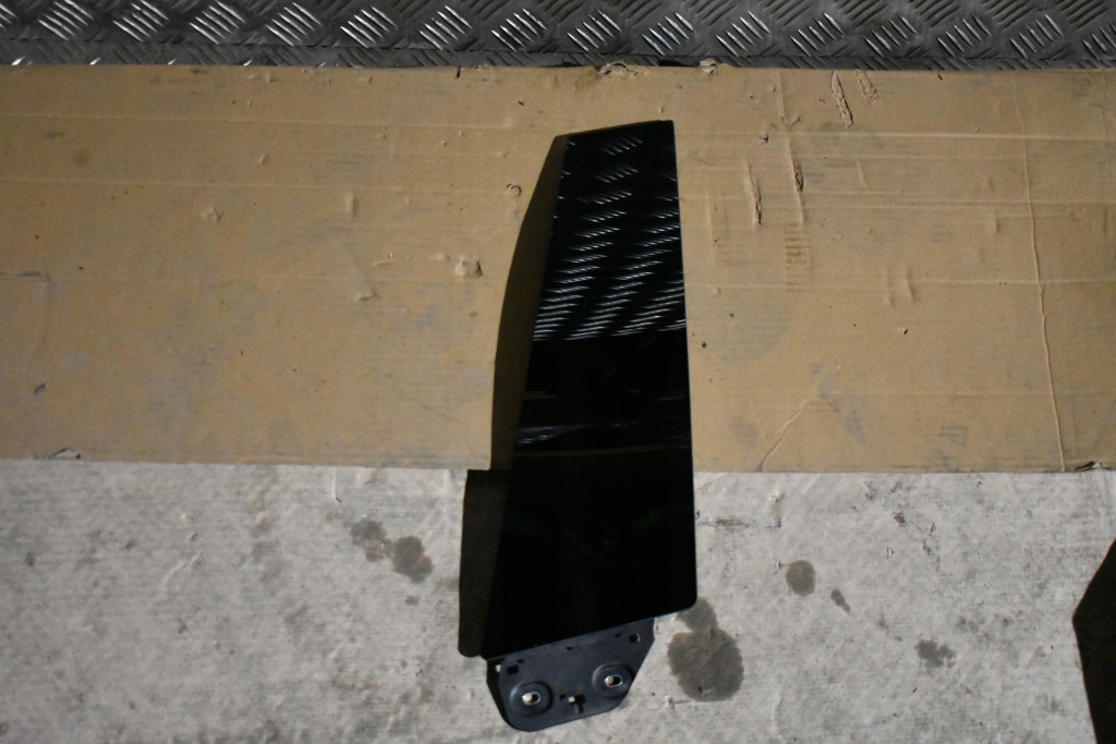 фото №1, Idealna молдинг накладка декоративная дверь левая porsche taycan 1