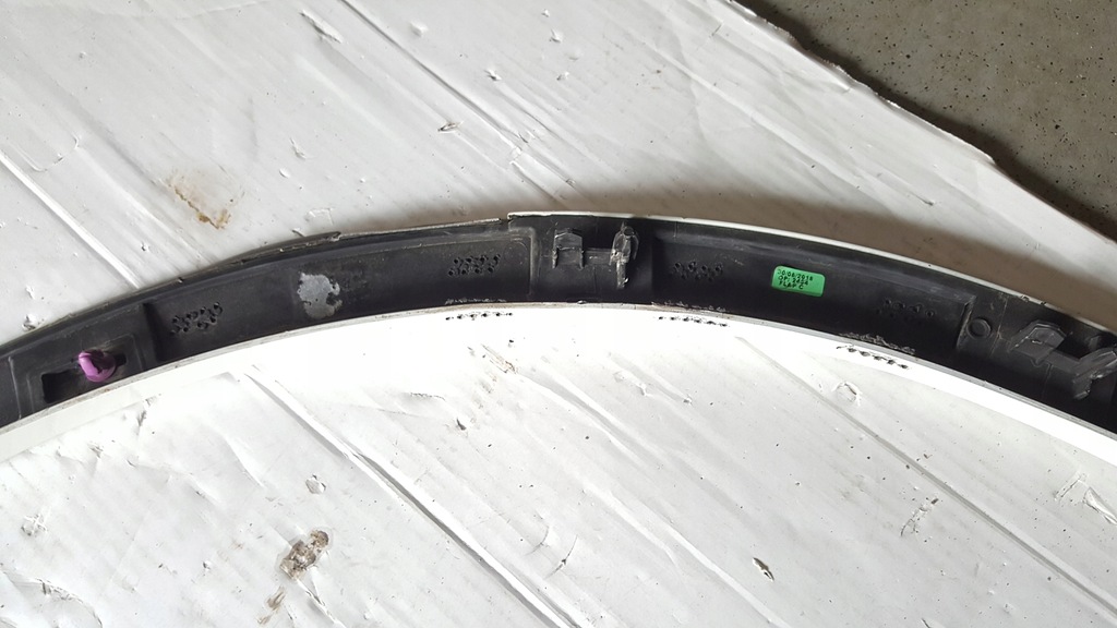 фото №10, Молдинг крыла правый задняя vw touareg 3 760853818c