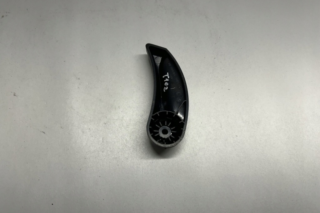 фото №12, Ручка відкривання капот bmw 7 f01, f02 9113984 4.4l бензиновий 330kw 2014