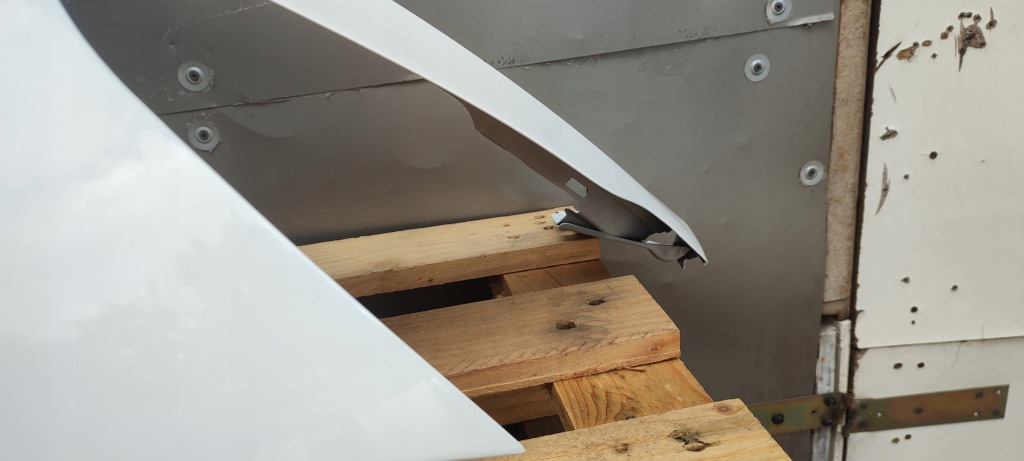 Крыло  правый  стальной tesla model 3 3 07.17-12.23r дорестайлинг  лак ppsw Киев