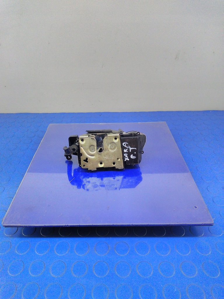 фото №1, Citroen xsara замок дверь задний задняя правый 4pin