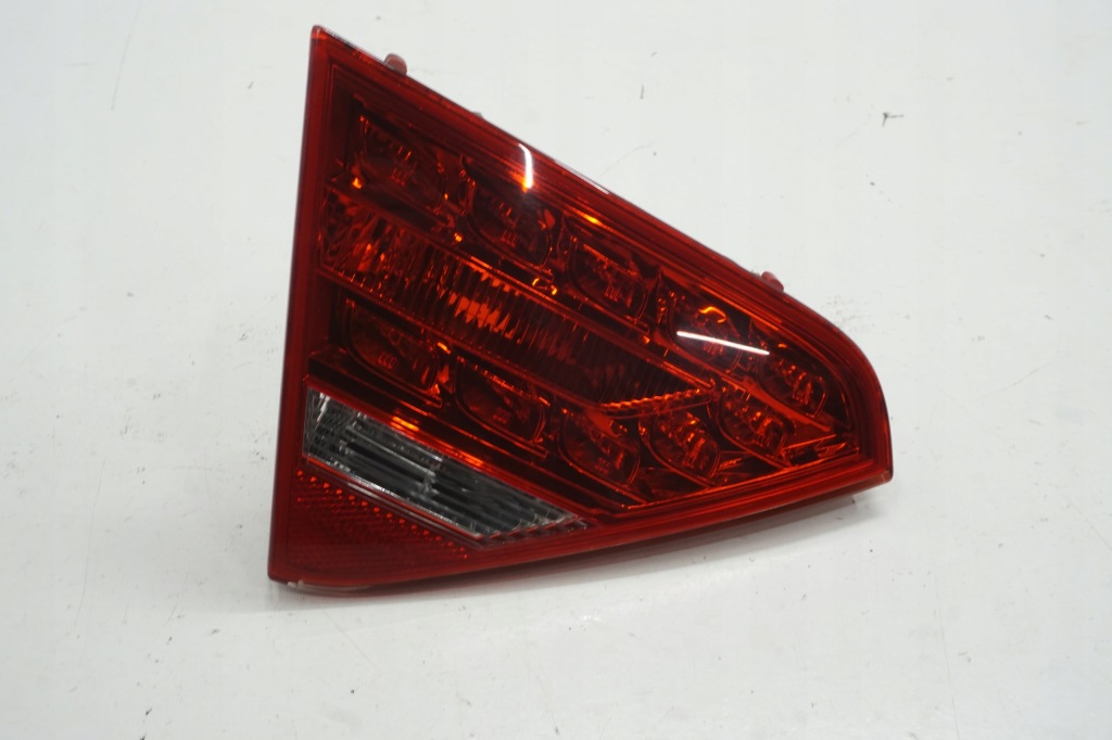 фото №1, Audi a5 8t sportback 10r лампа левый задняя w крышка 8t0945093a