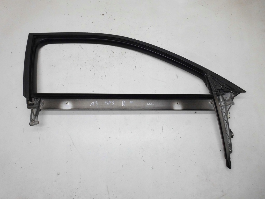 фото №1, Рамка двері 8p3837630 audi a3 8p lift 3 двері права оригінал