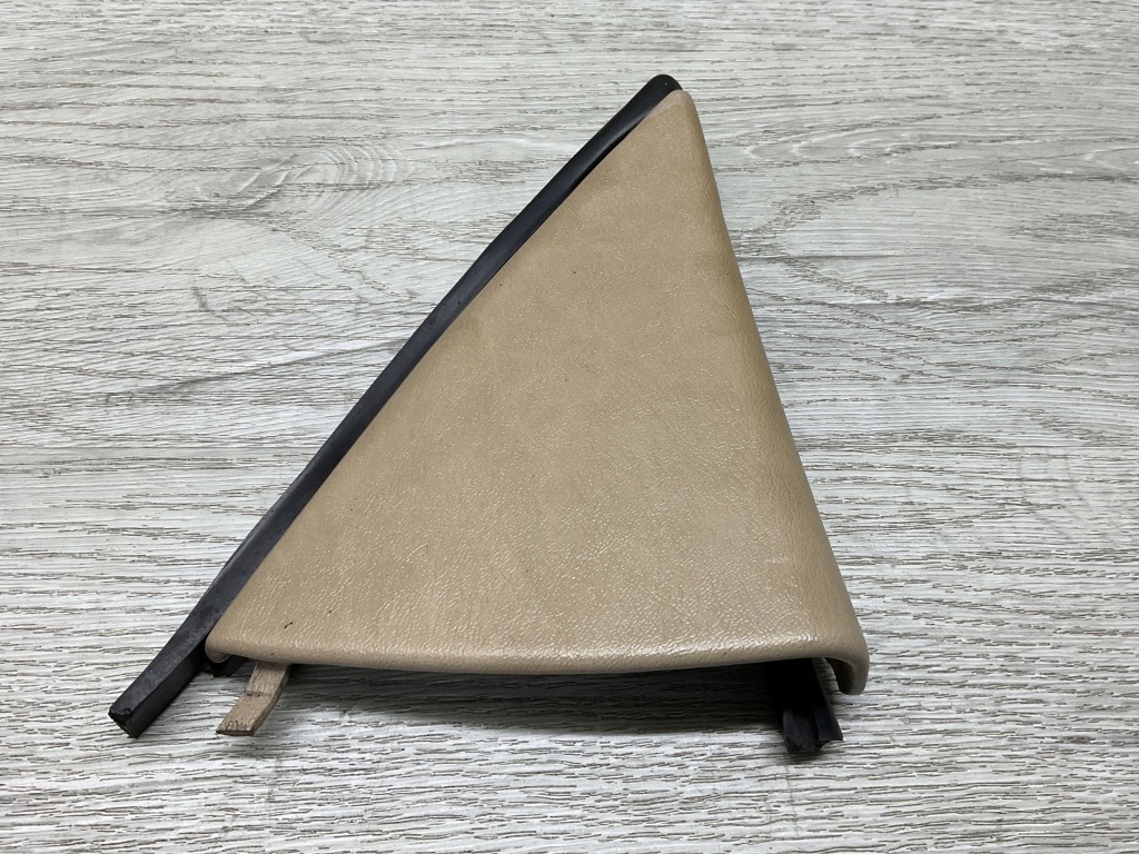 Купить Треугольник заглушка правая mercedes sl r129 1297250811 a1297250811